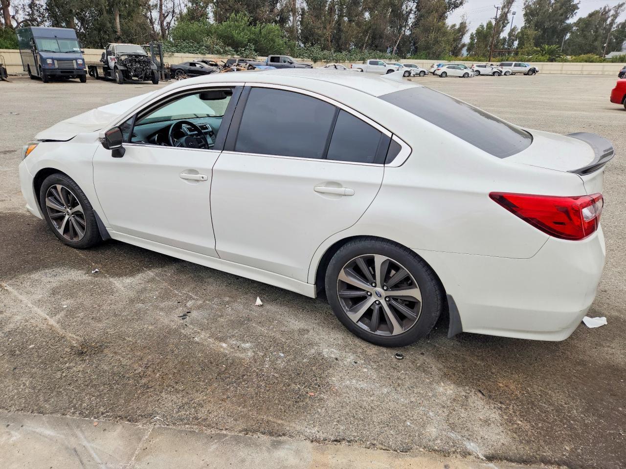 2016 Subaru Legacy 2.5I Limited - zdjęcie 2