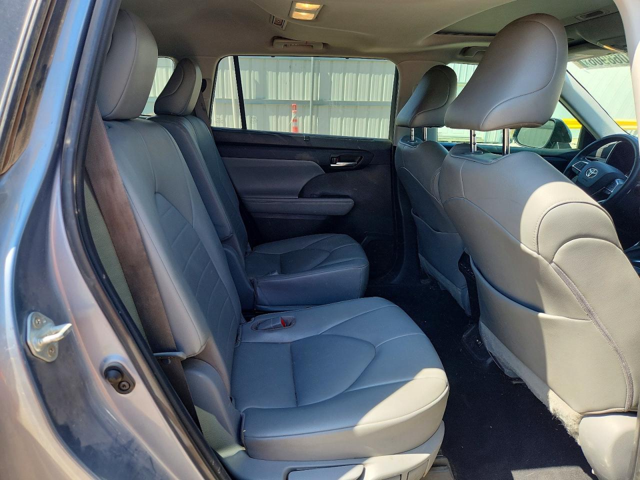 2021 Toyota Highlander Xle - zdjęcie 11