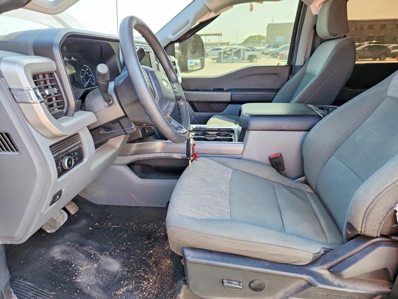 2024 Ford F250 Super Duty - zdjęcie 7
