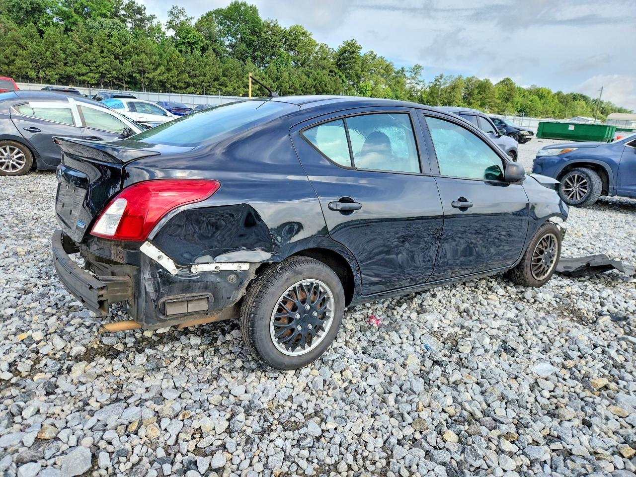 2015 Nissan Versa 1.6 S Plus - zdjęcie 3