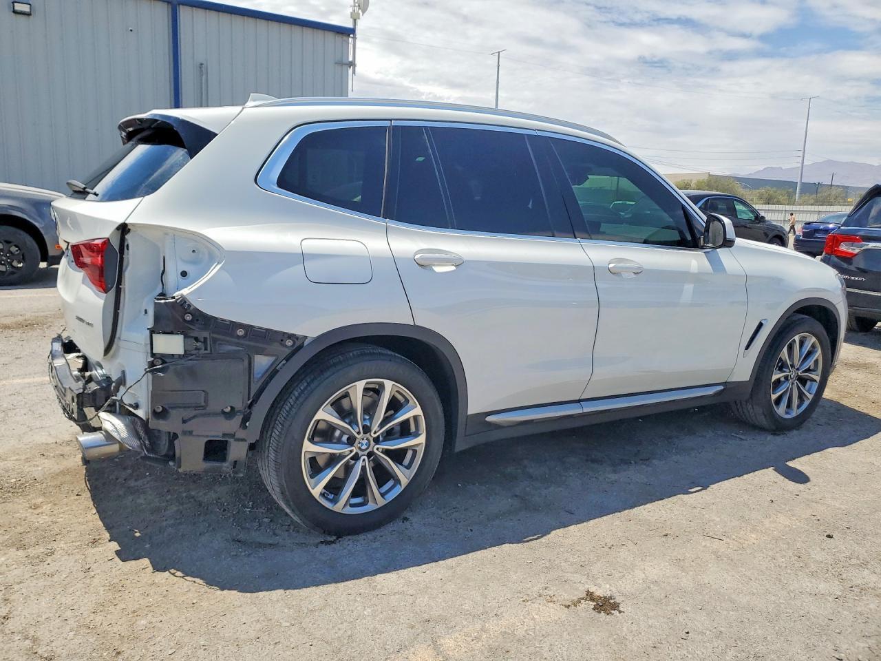 2019 BMW X3 Sdrive30I - zdjęcie 3
