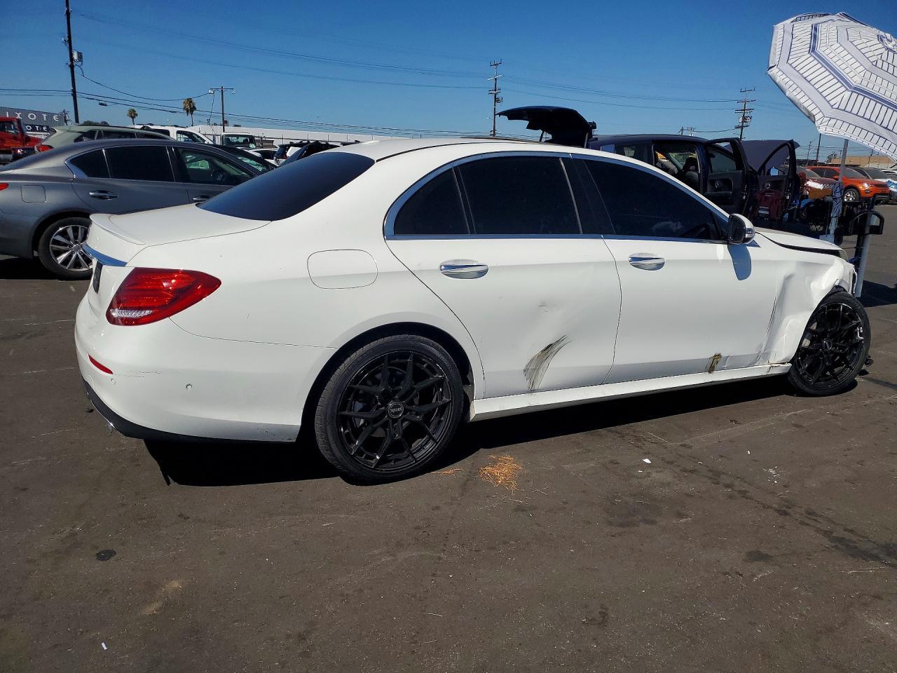 2018 Mercedes-Benz E 300 - zdjęcie 3