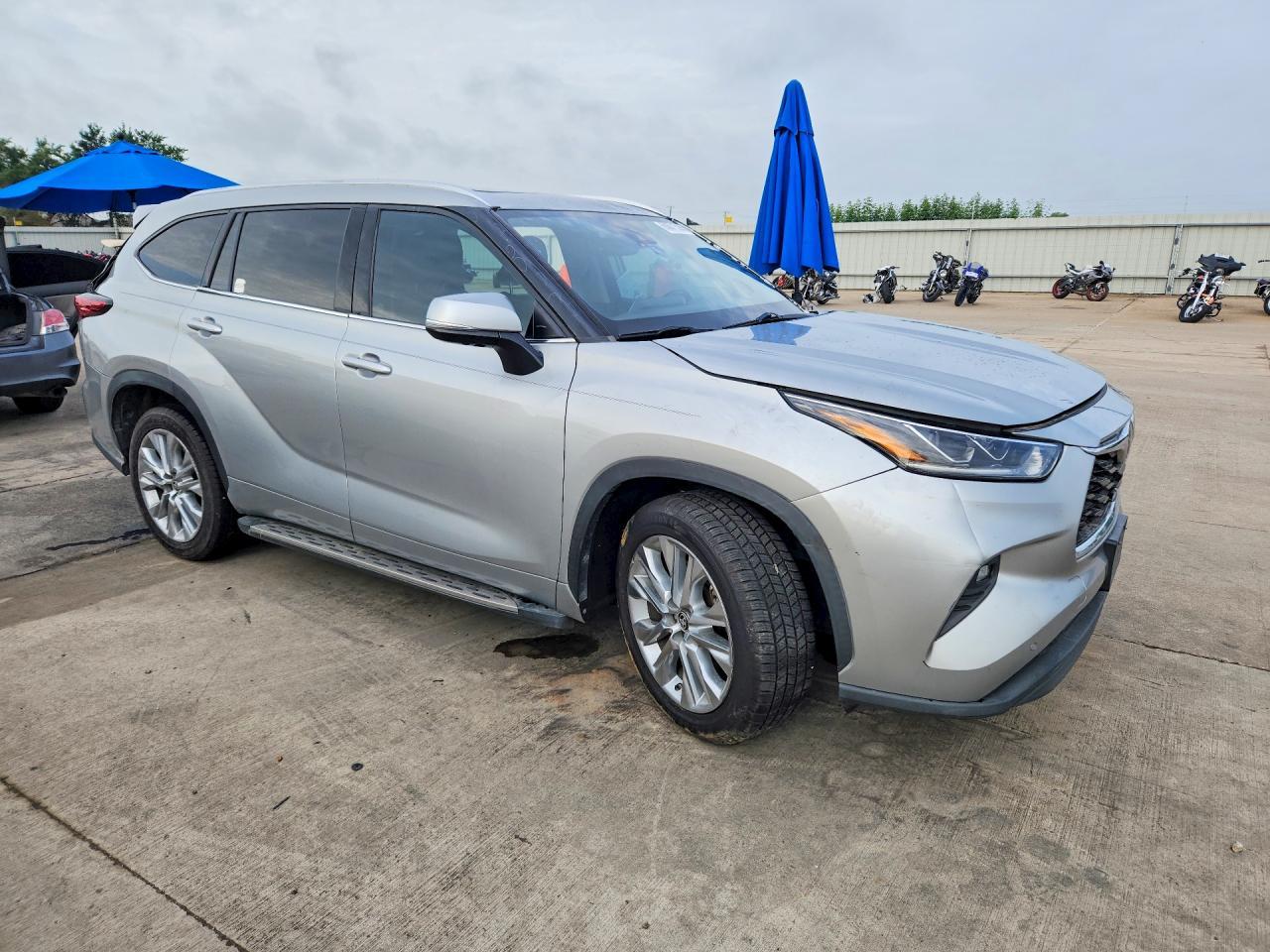 2021 Toyota Highlander Limited - zdjęcie 4