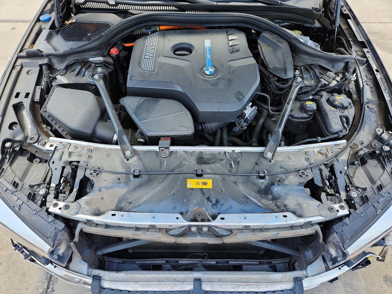 2018 BMW 530Xe - zdjęcie 11