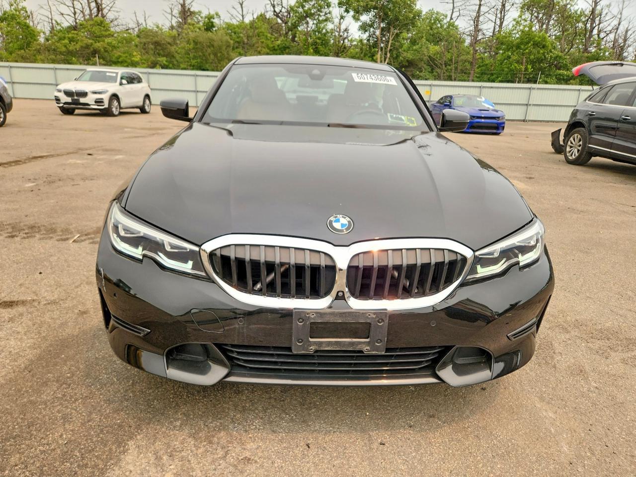 2021 BMW Seria 3 330i - zdjęcie 5