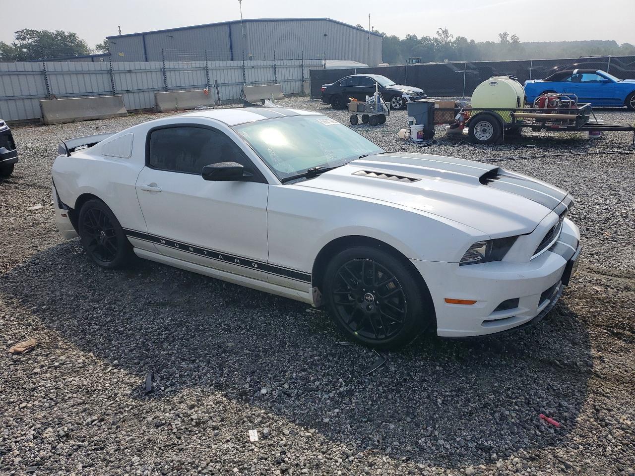 2014 Ford Mustang - zdjęcie 4