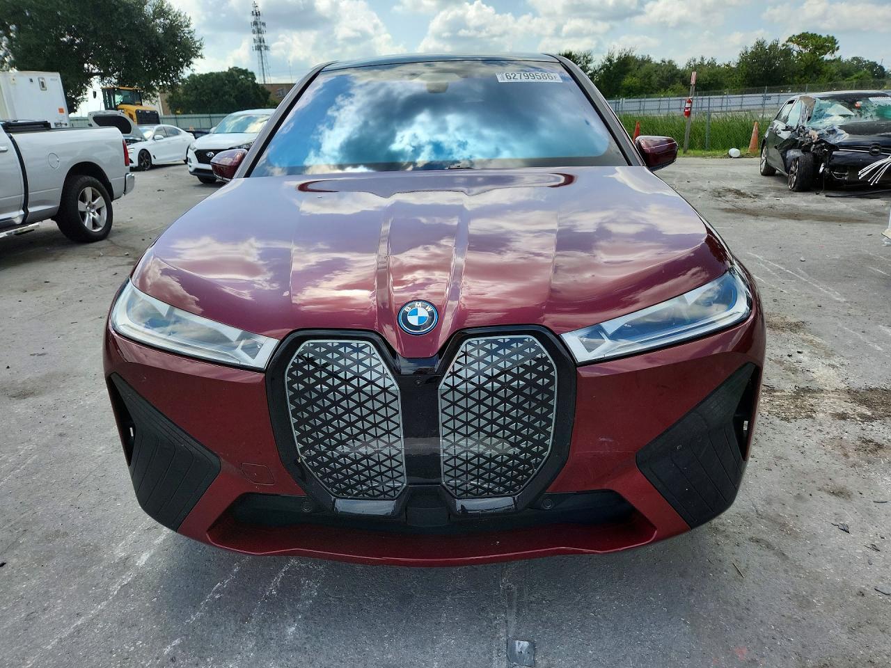 2022 BMW Ix xDrive50 - zdjęcie 5