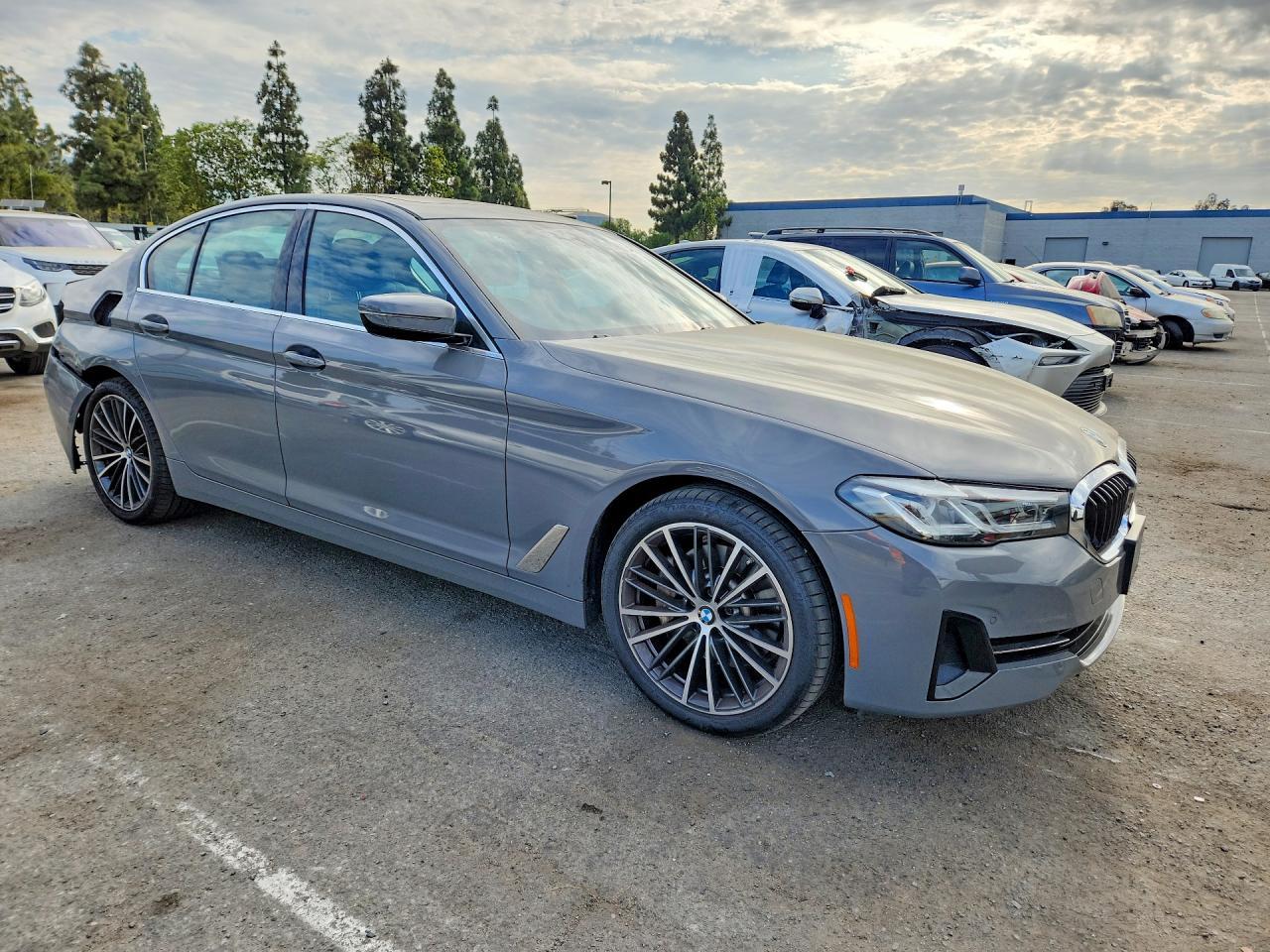 2021 BMW 530E - zdjęcie 4