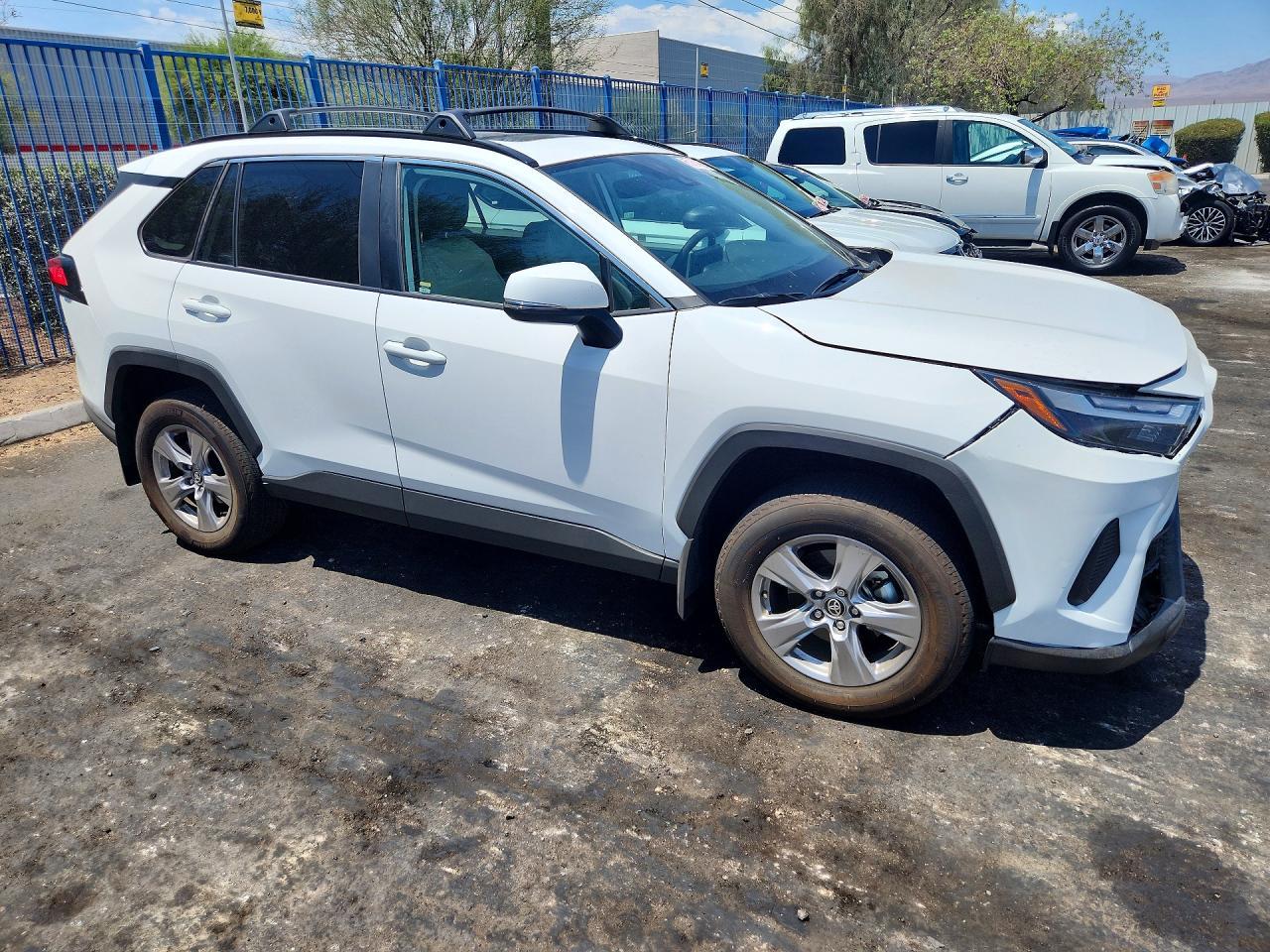 2025 Toyota Rav4 Xle - zdjęcie 4