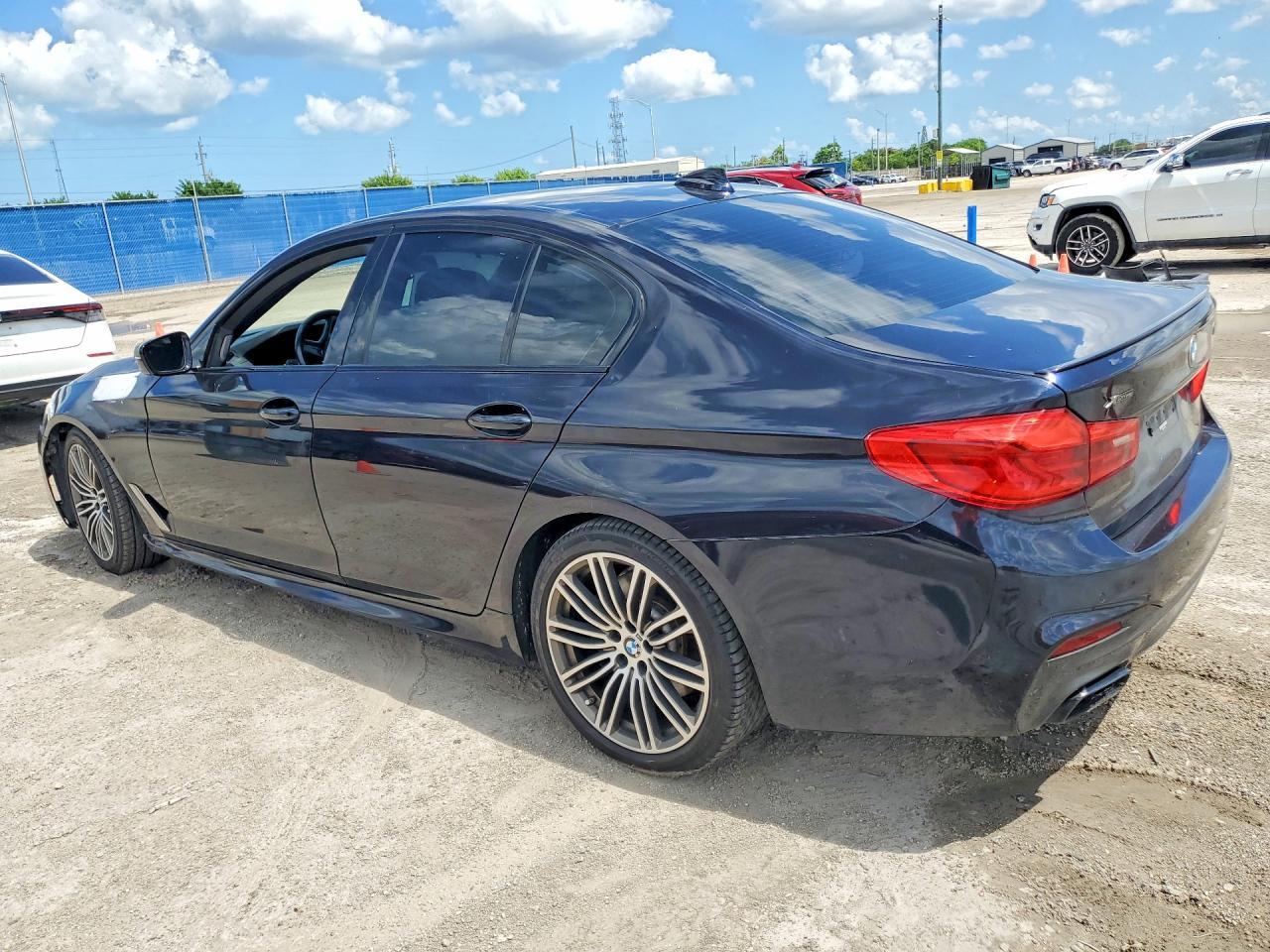 2019 BMW M550Xi - zdjęcie 2