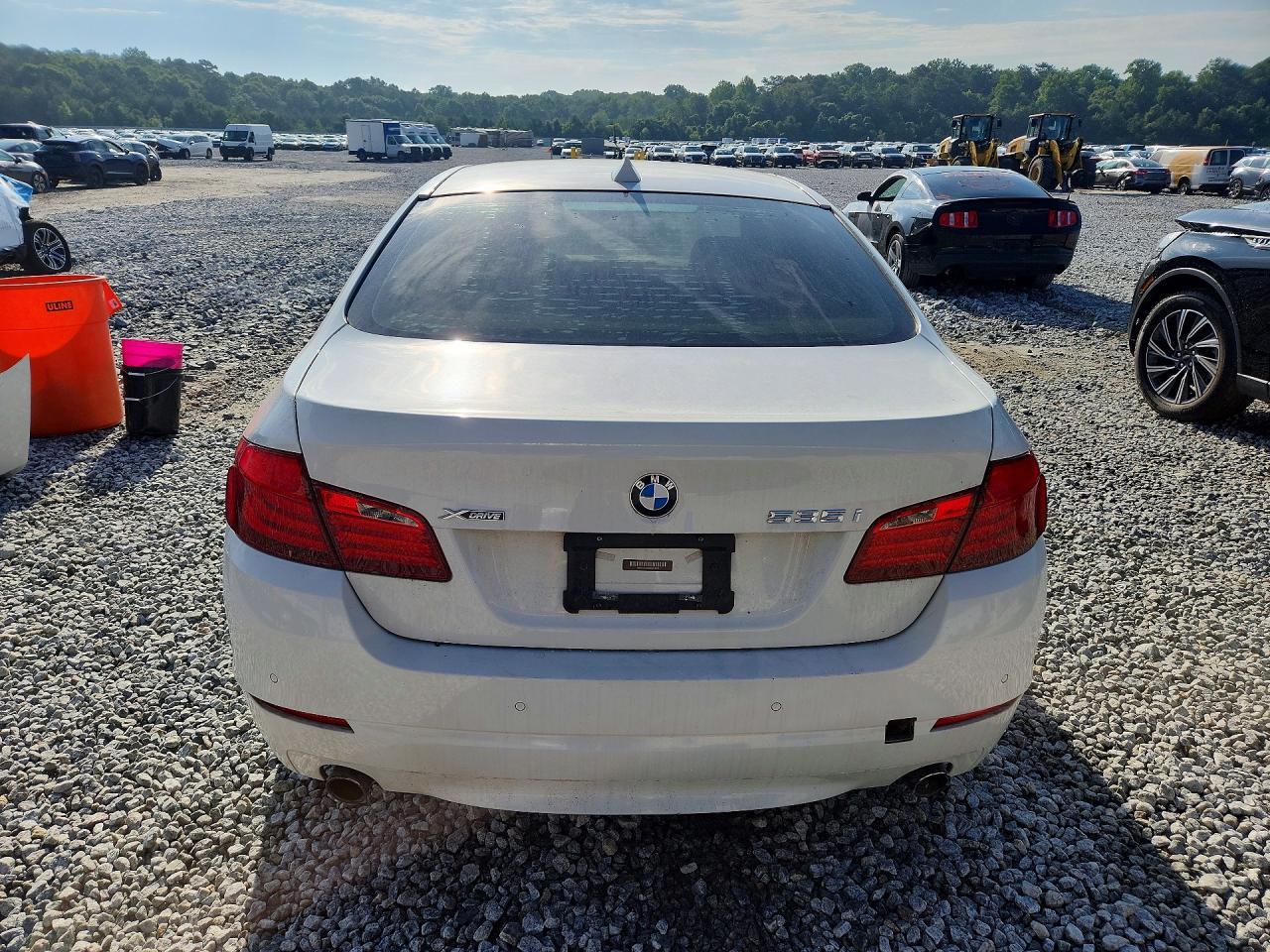 2013 BMW Seria 5 535i - zdjęcie 6