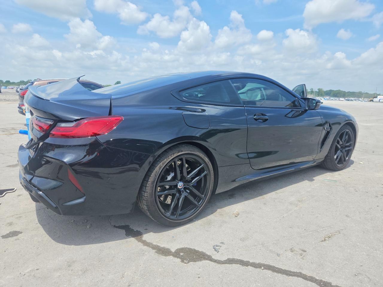 2020 BMW M8 - zdjęcie 3
