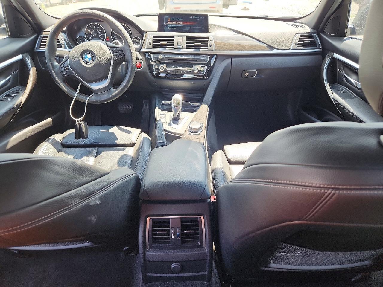 2017 BMW 330 I - zdjęcie 8
