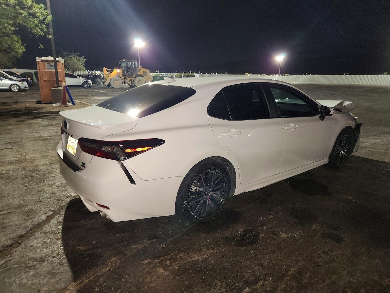 2023 Toyota Camry Se - zdjęcie 3