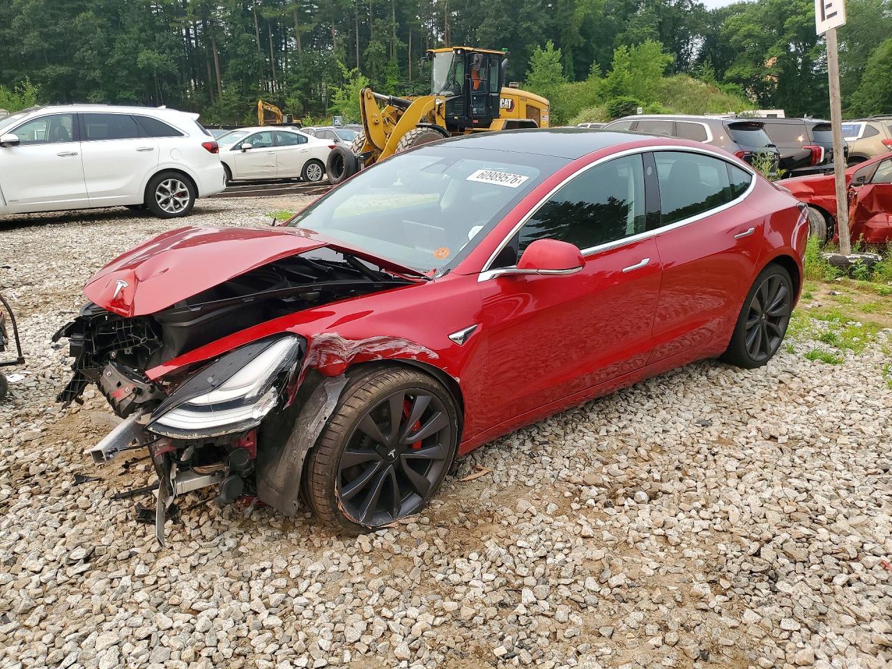 2020 Tesla Model 3 - zdjęcie główne