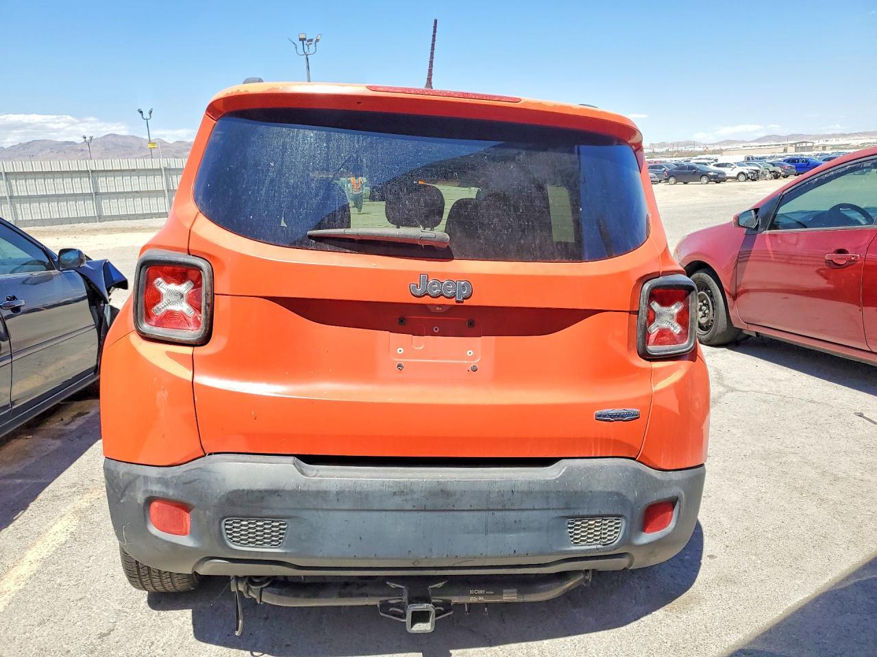 2015 Jeep Renegade Latitude - zdjęcie 6