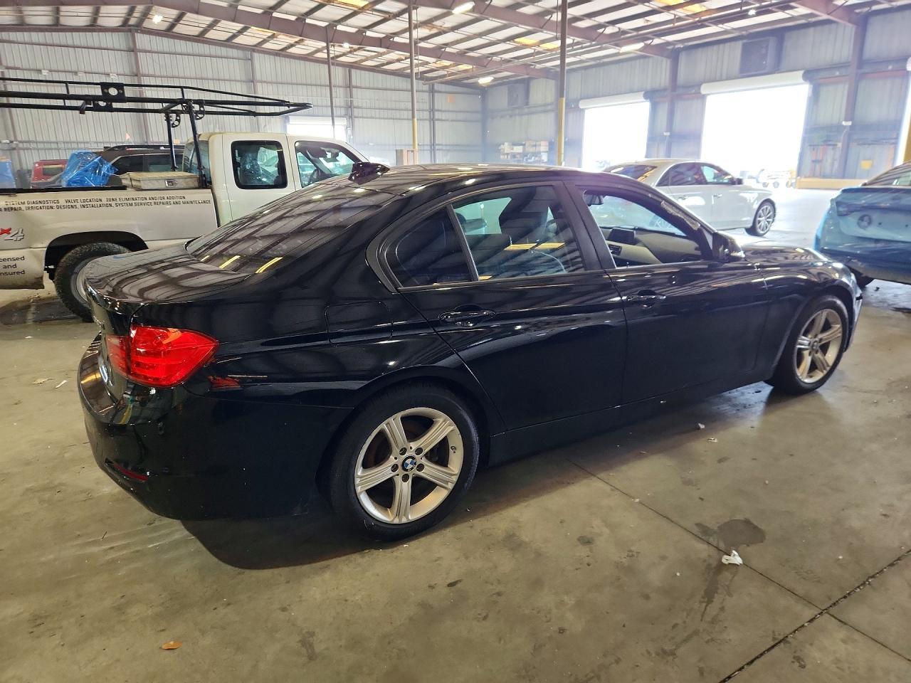 2014 BMW 320 I xDrive - zdjęcie 3