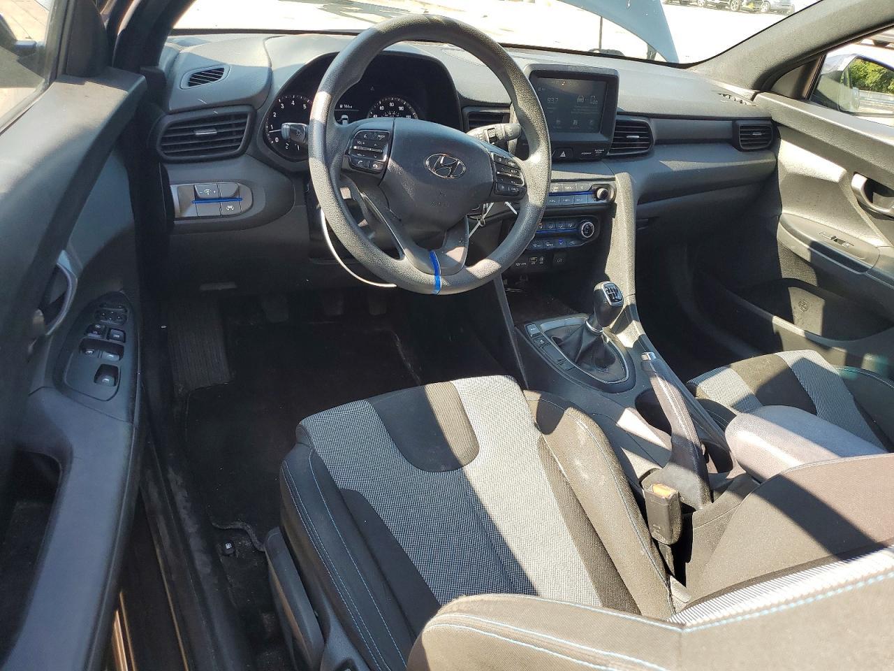 2019 Hyundai Veloster 2.0L - zdjęcie 8