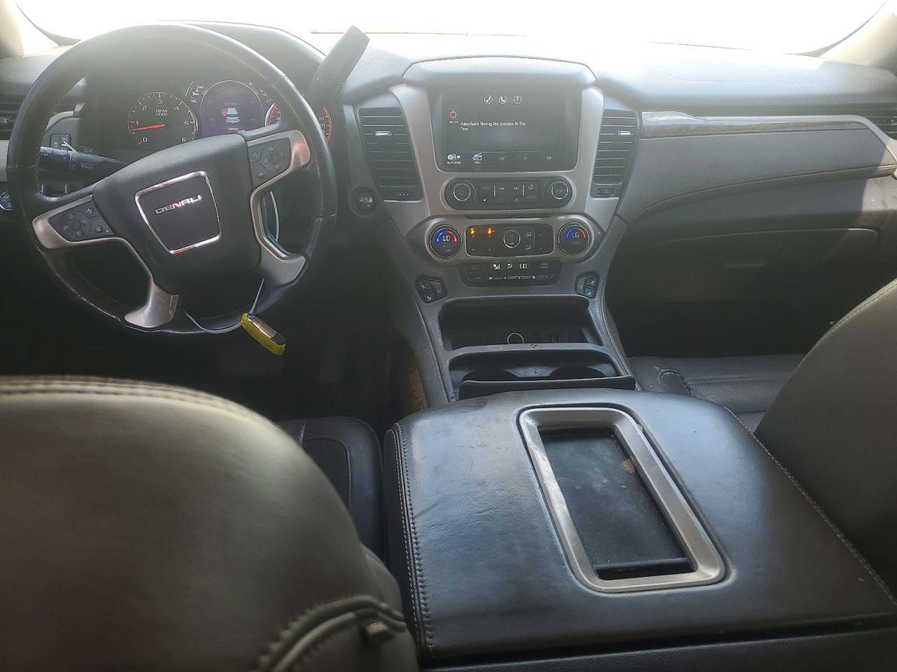 2015 GMC Yukon Denali - zdjęcie 8