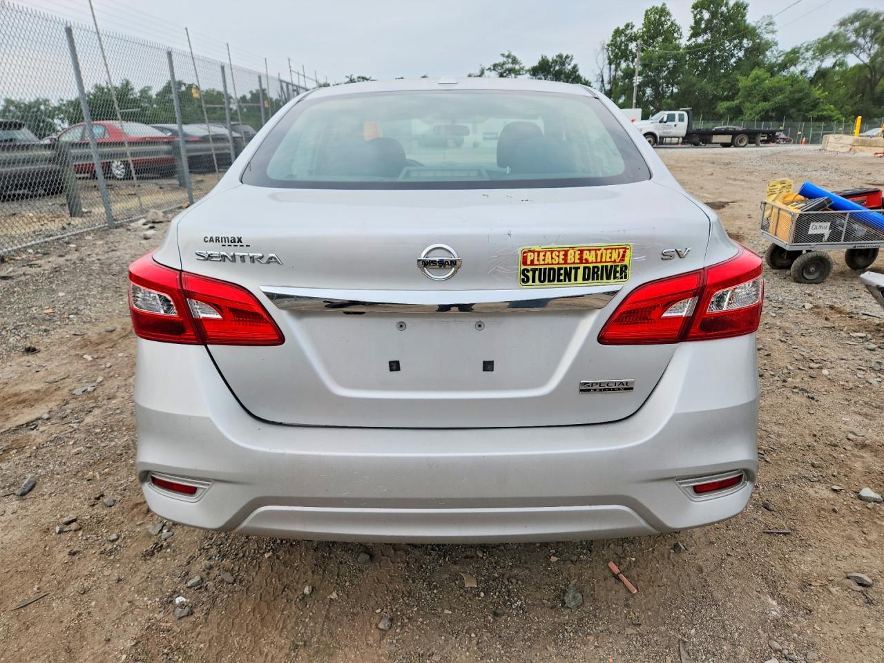 2019 Nissan Sentra Sv - zdjęcie 6