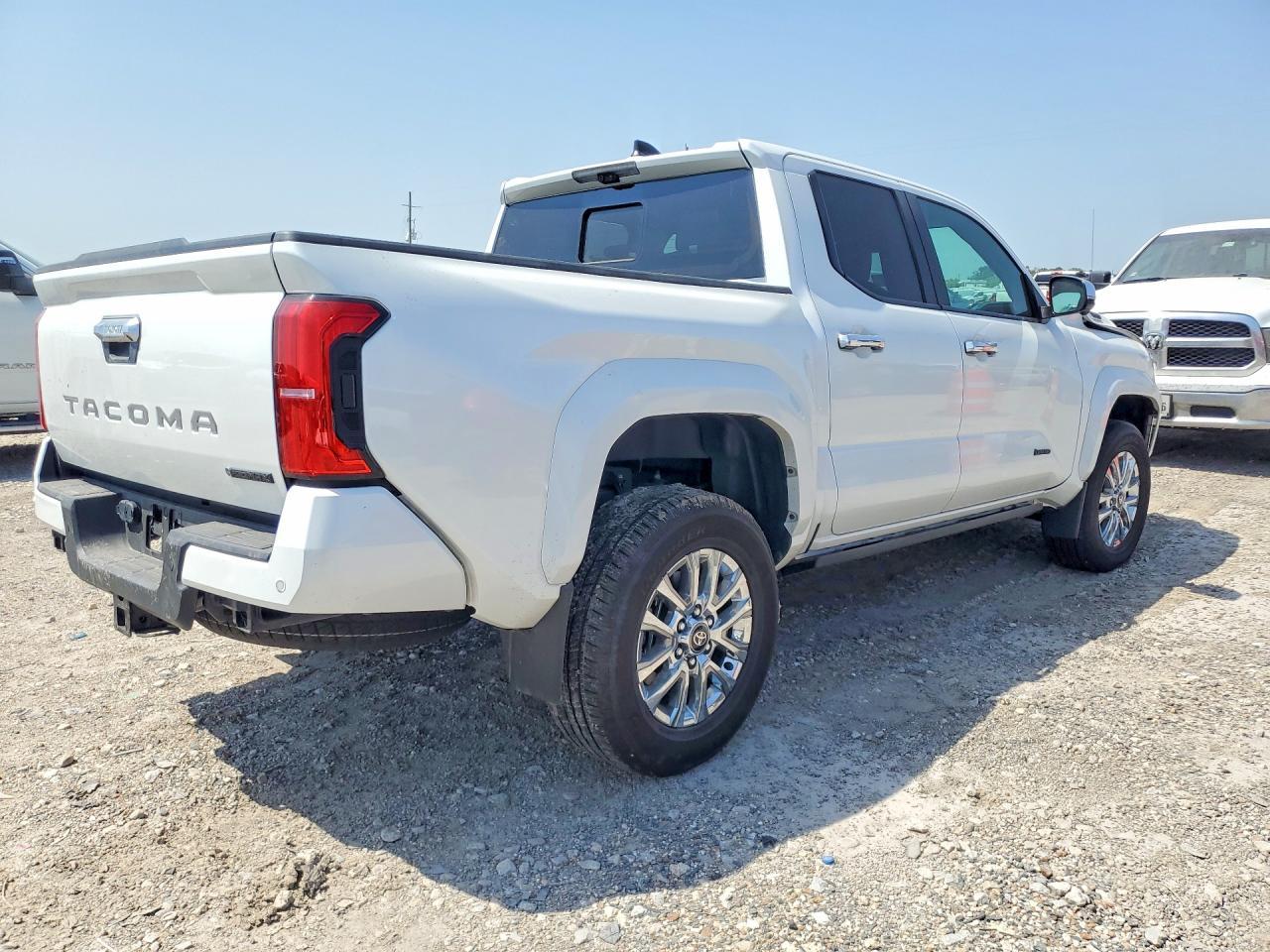 2026 Toyota Tacoma Limited Hv - zdjęcie 3