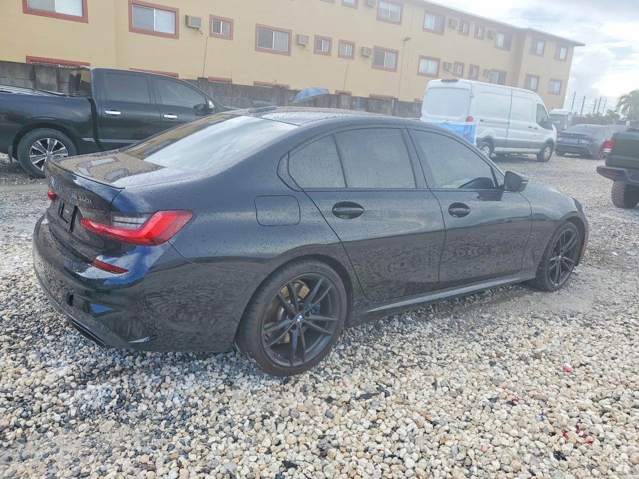 2022 BMW M340Xi - zdjęcie 3