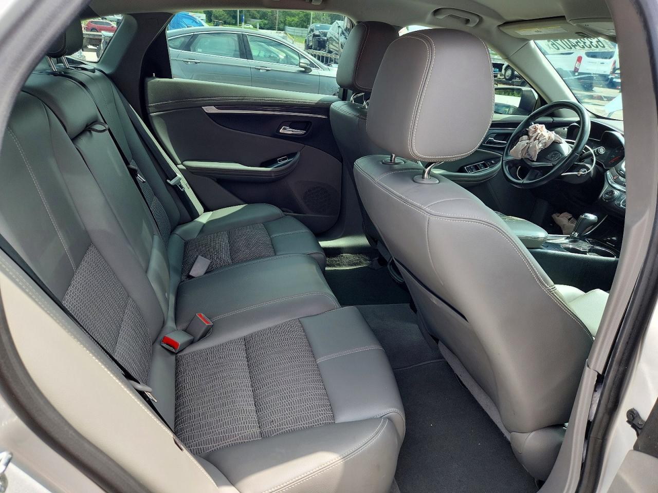 2016 Chevrolet Impala Lt - zdjęcie 10