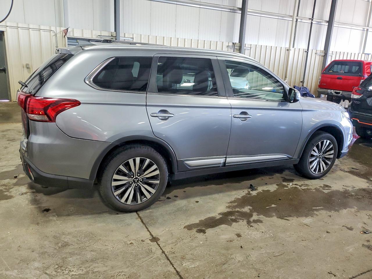 2020 Mitsubishi Outlander Se - zdjęcie 3