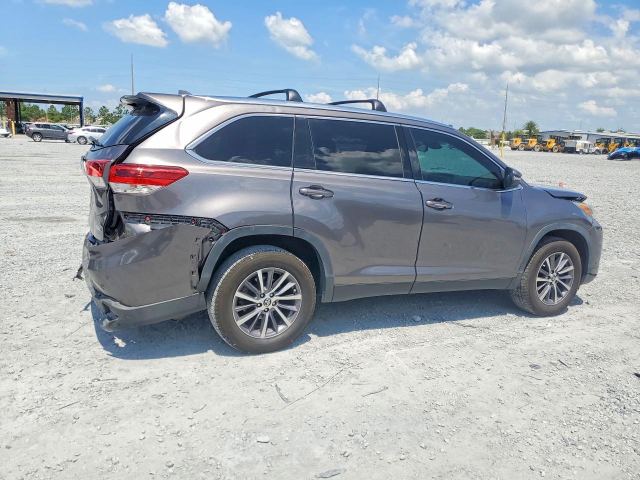 2019 Toyota Highlander Xle - zdjęcie 3