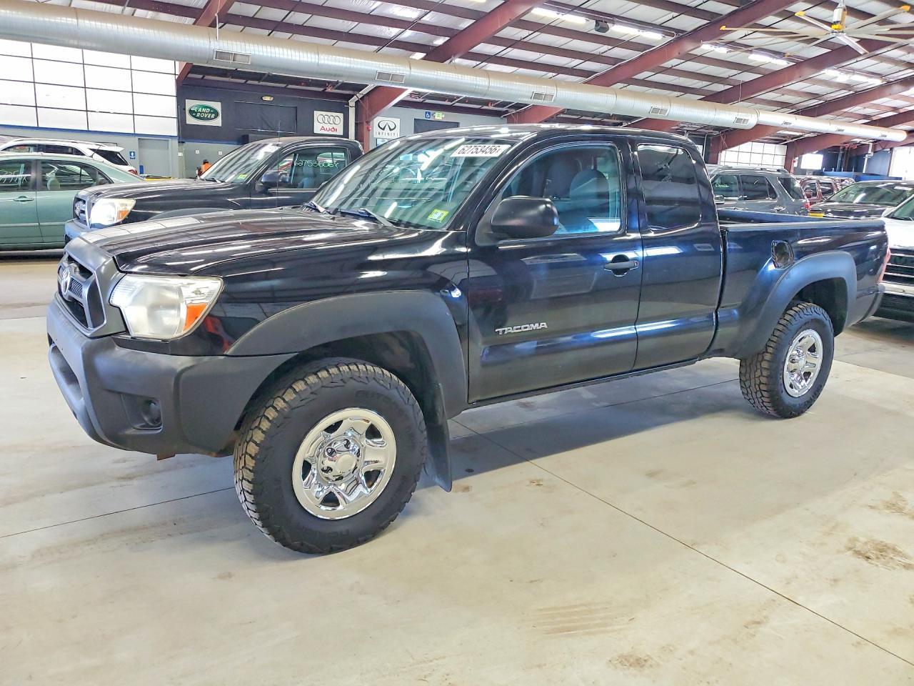 2015 Toyota Tacoma V6 - zdjęcie główne