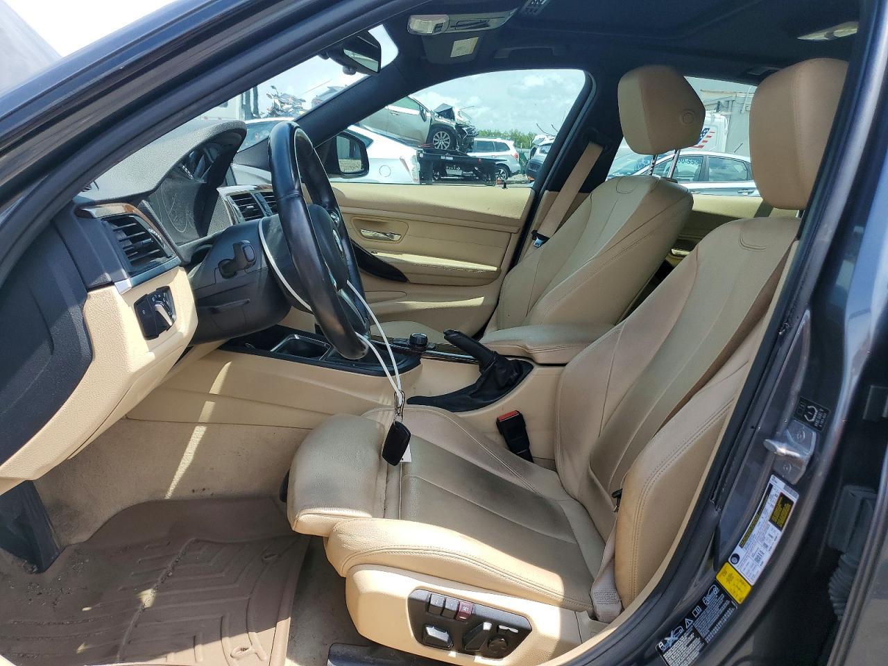 2015 BMW Seria 3 335i - zdjęcie 7