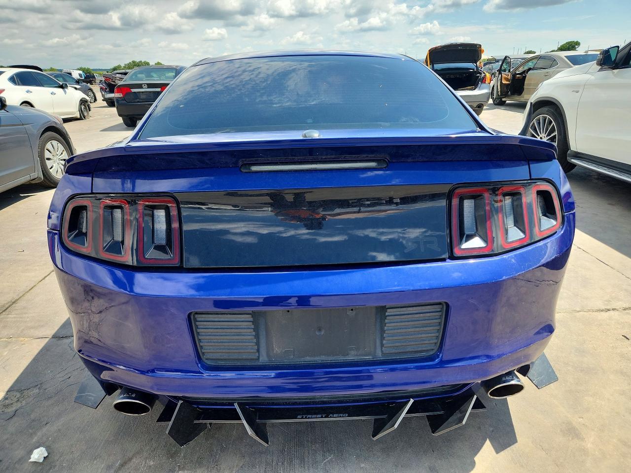 2013 Ford Mustang - zdjęcie 6
