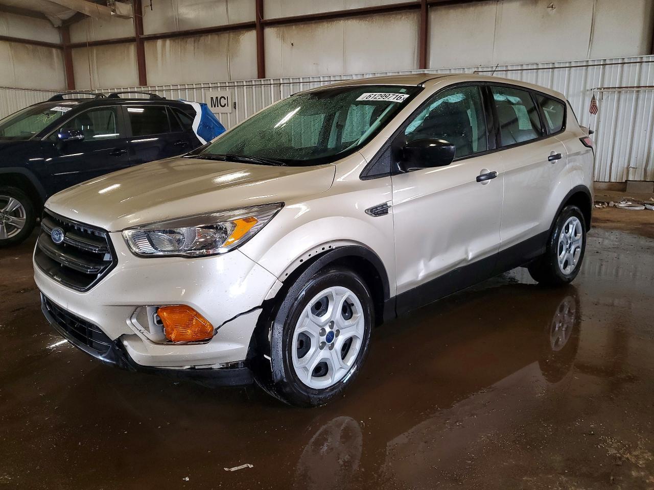 2017 Ford Escape S - zdjęcie główne