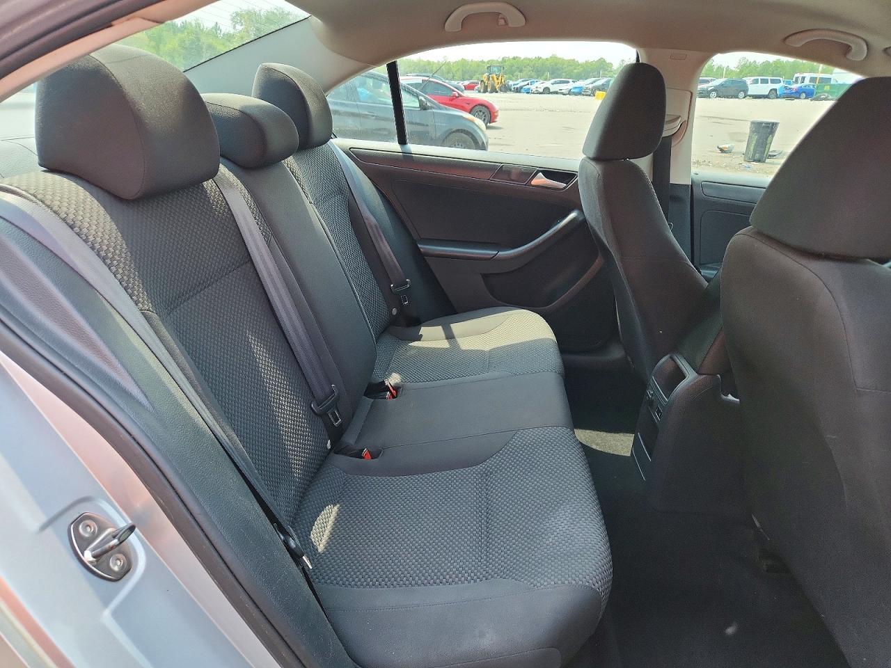 2014 Volkswagen Jetta Base - zdjęcie 10