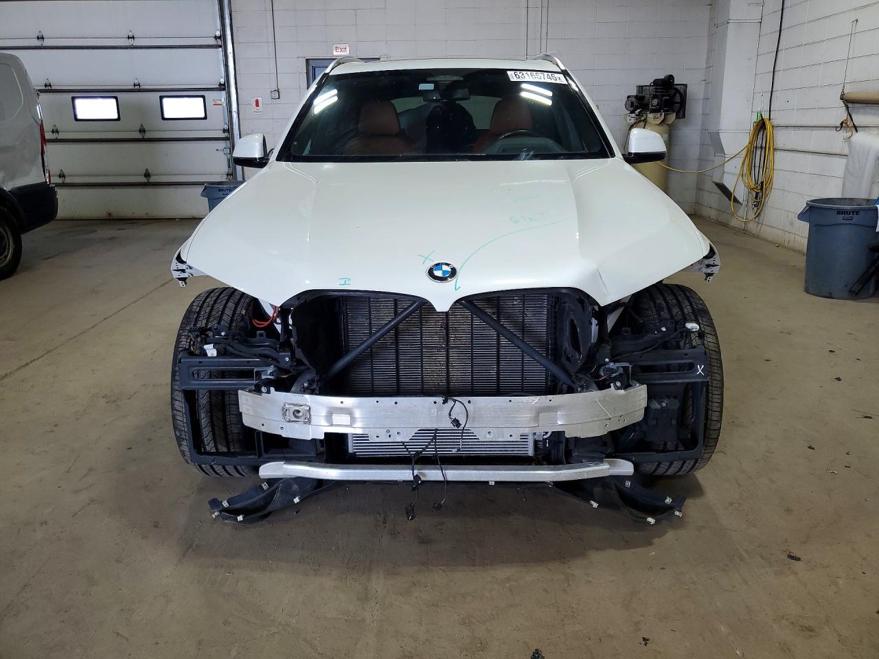 2021 BMW X5 xDrive45E - zdjęcie 5