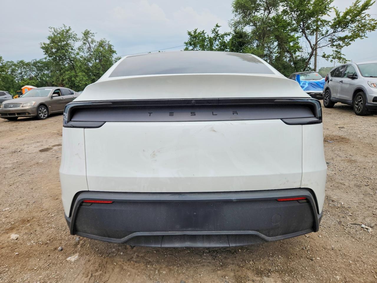 2026 Tesla Model Y - zdjęcie 6