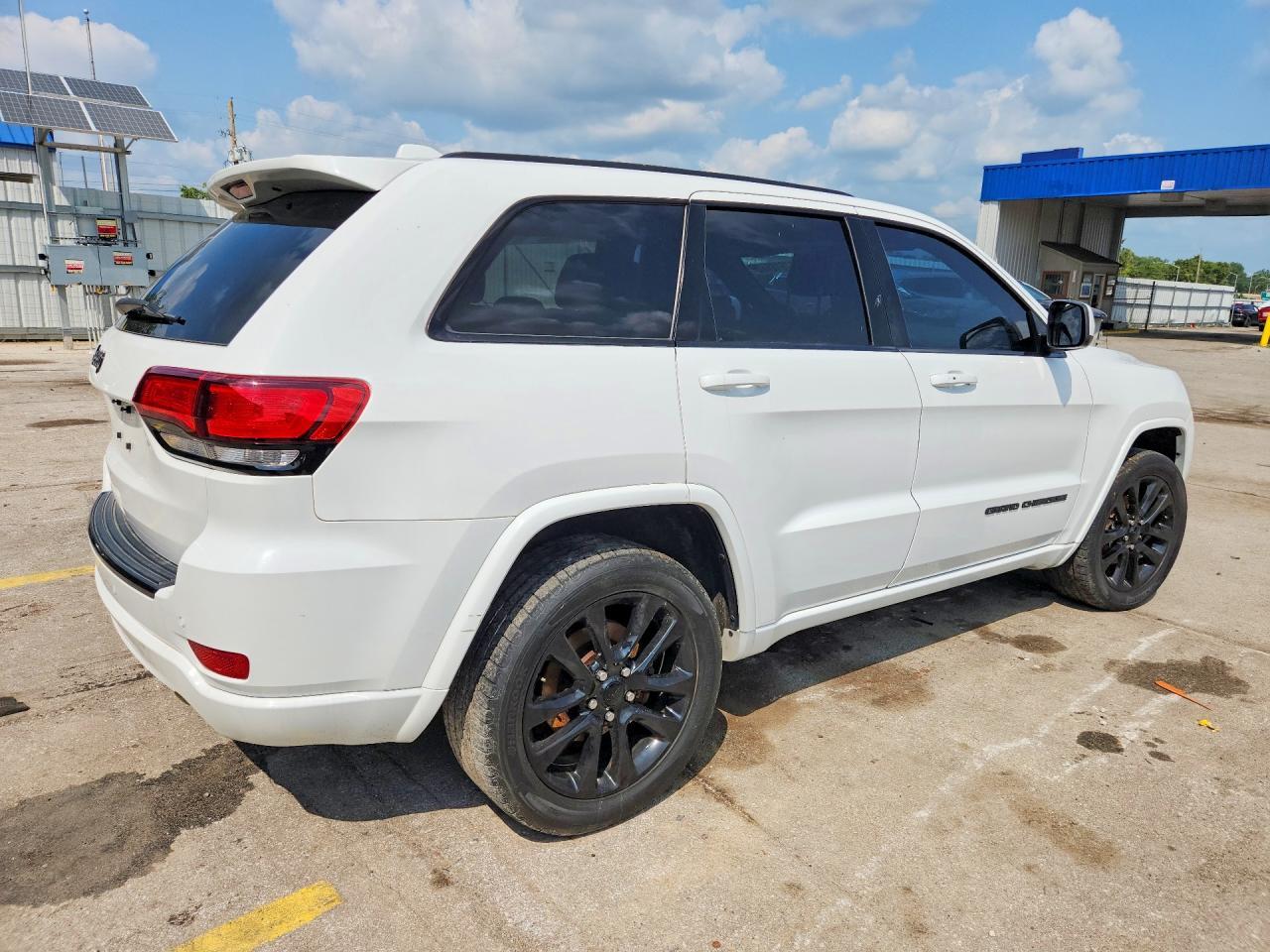 2018 Jeep Grand Cherokee Laredo - zdjęcie 3
