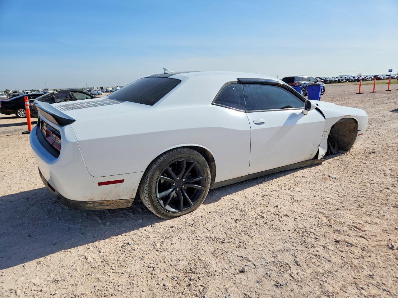 2016 Dodge Challenger Sxt - zdjęcie 3
