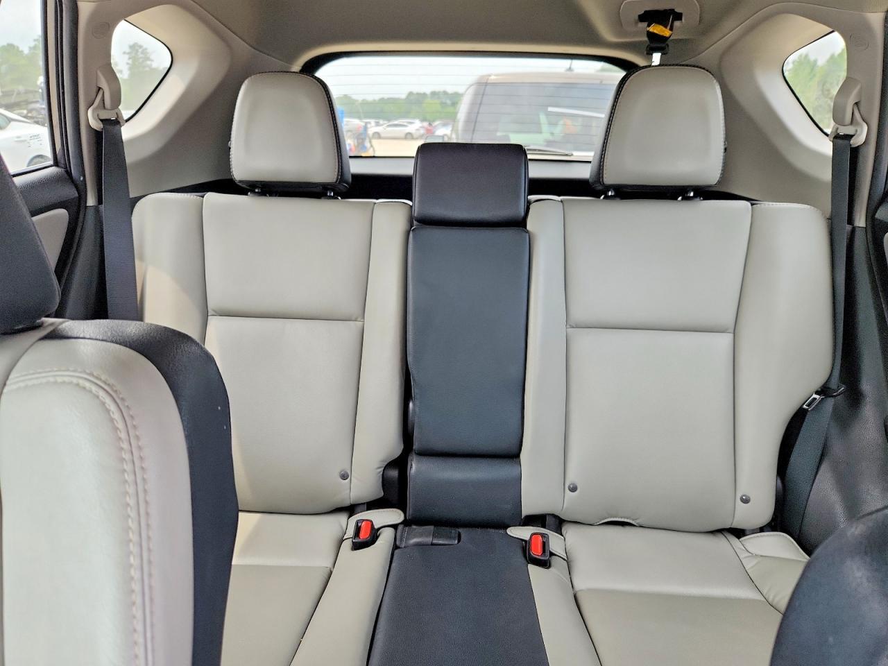 2017 Toyota Rav4 Limited - zdjęcie 10