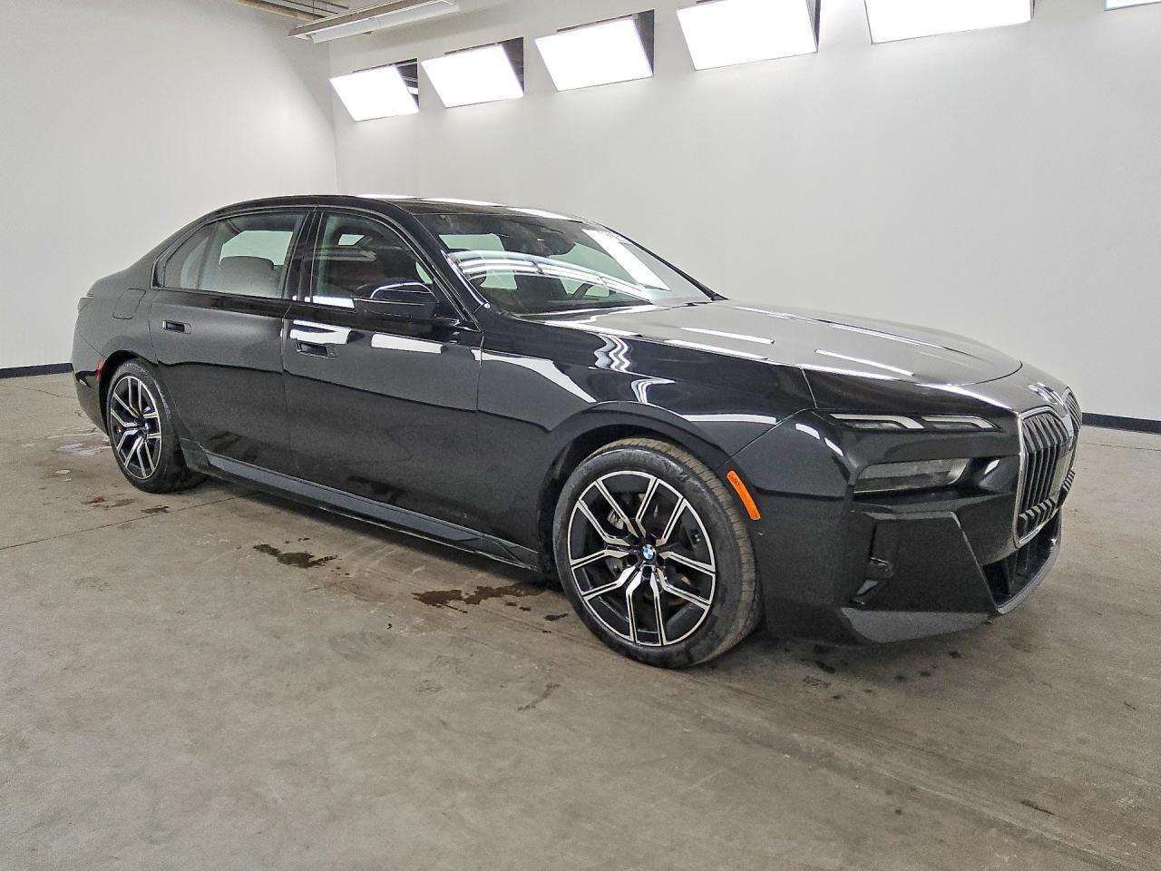 2026 BMW Seria 7 740i - zdjęcie 4