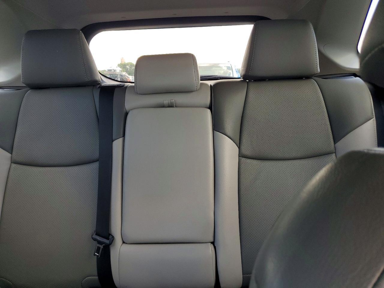 2024 Toyota Rav4 Hybrid Xle - zdjęcie 10