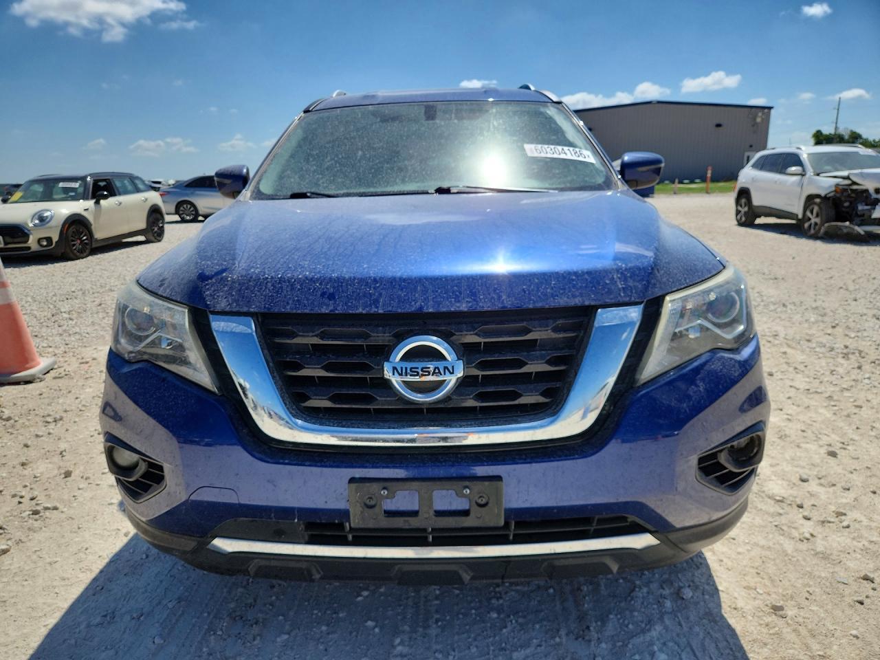 2020 Nissan Pathfinder Sv - zdjęcie 5