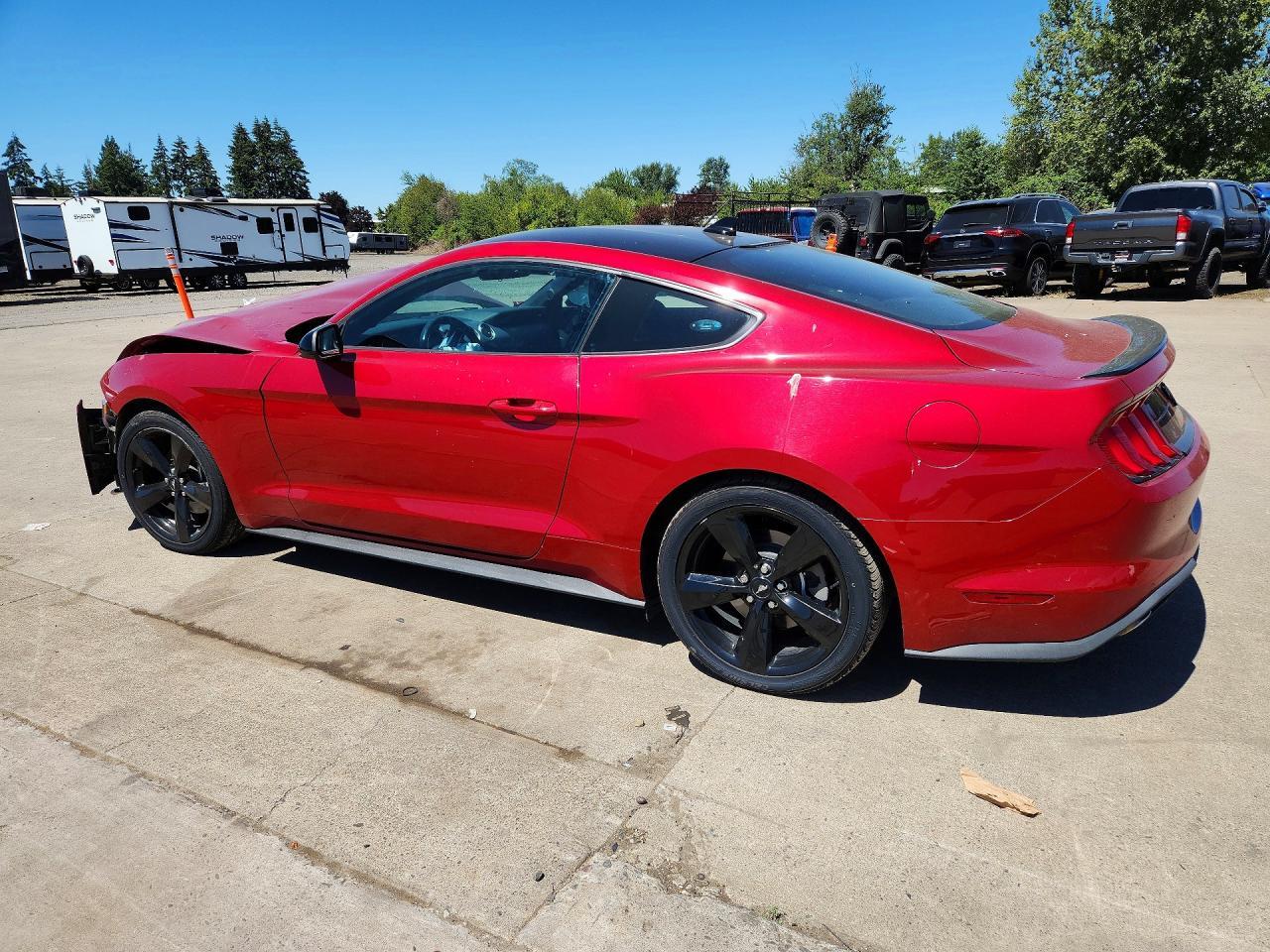 2021 Ford Mustang - zdjęcie 2