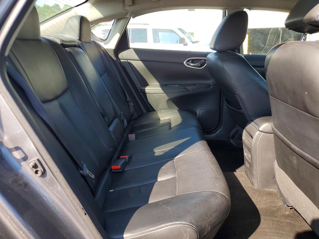 2018 Nissan Sentra - zdjęcie 10