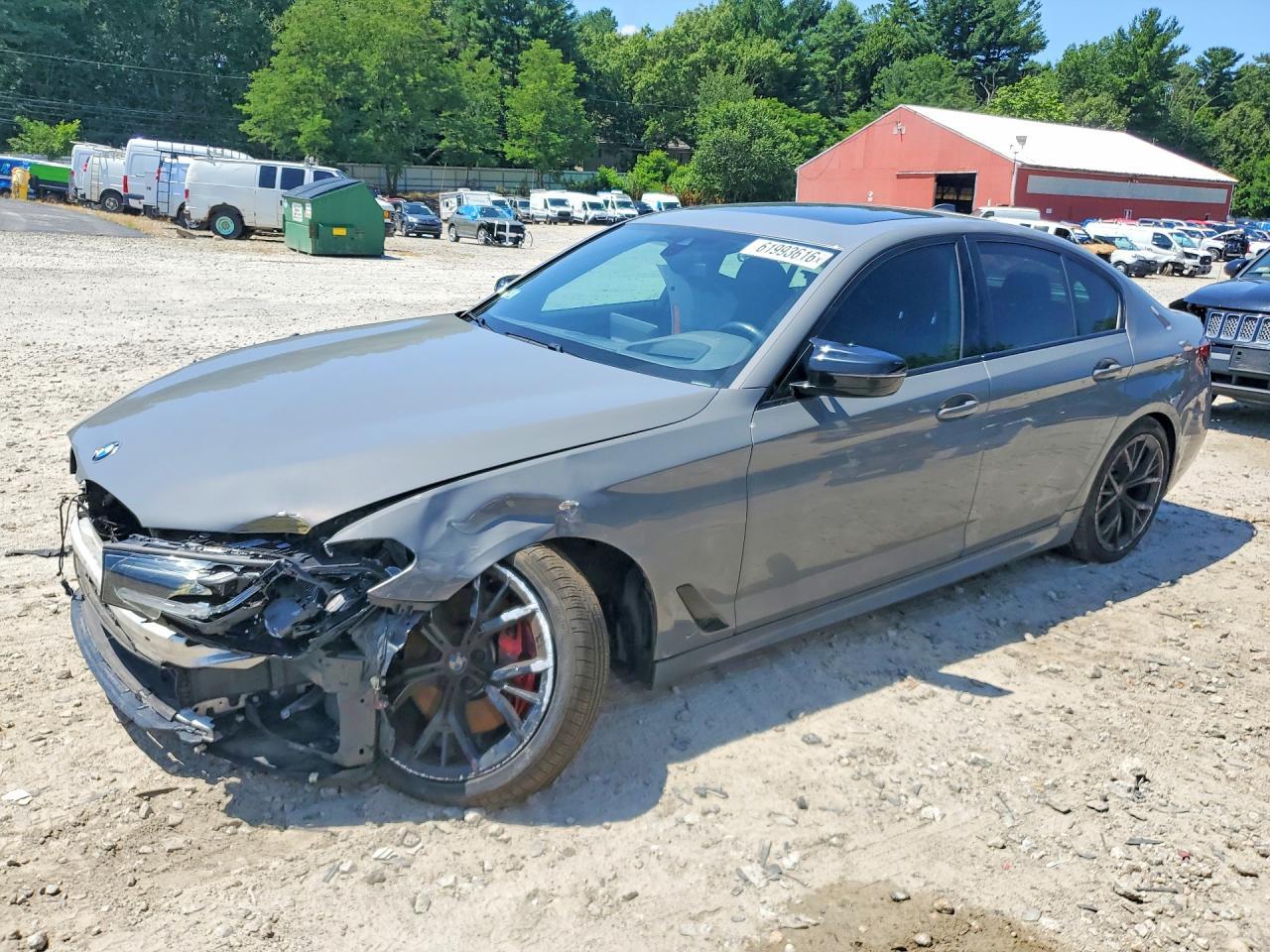 2022 BMW Seria 5 530i - zdjęcie główne