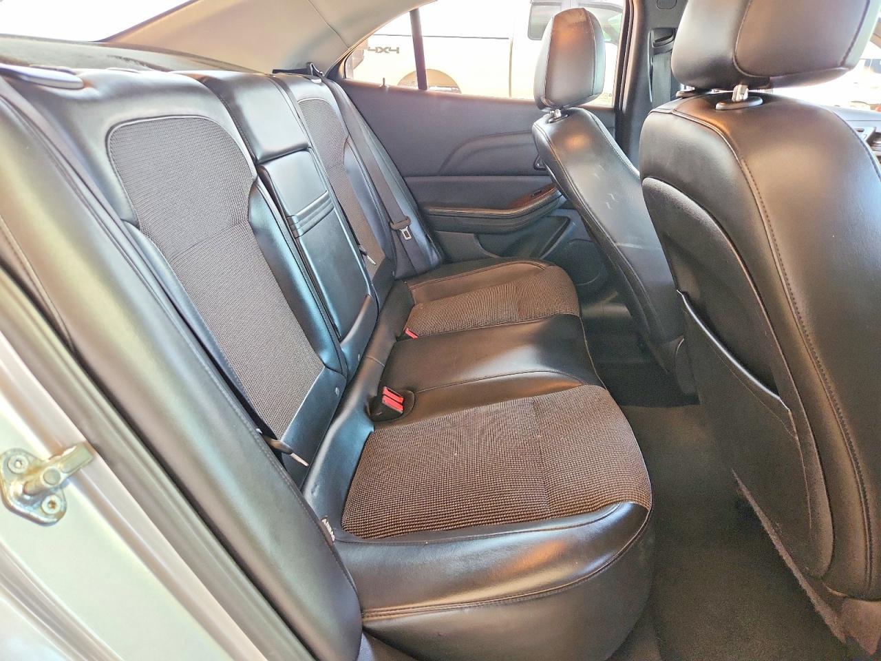 2013 Chevrolet Malibu 2Lt - zdjęcie 10