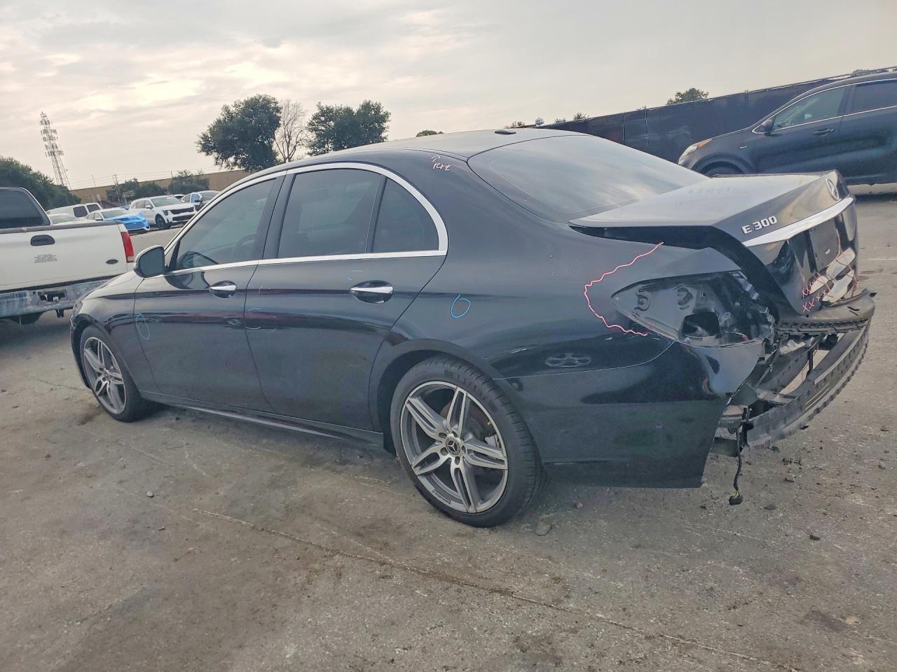 2018 Mercedes-Benz E 300 - zdjęcie 2