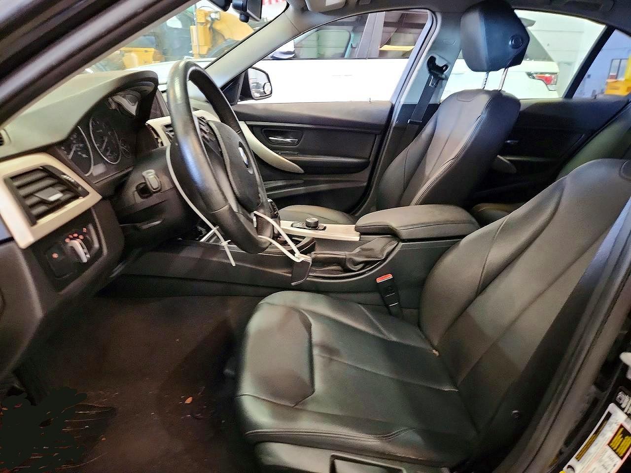 2014 BMW 320 I xDrive - zdjęcie 7