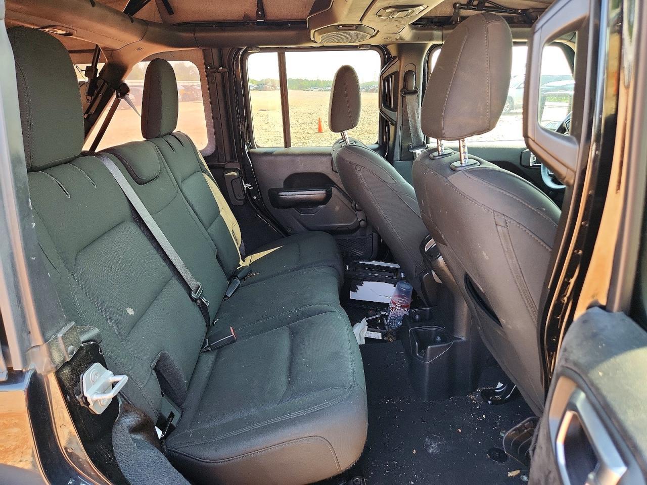2019 Jeep Wrangler Unlimited Sport - zdjęcie 10