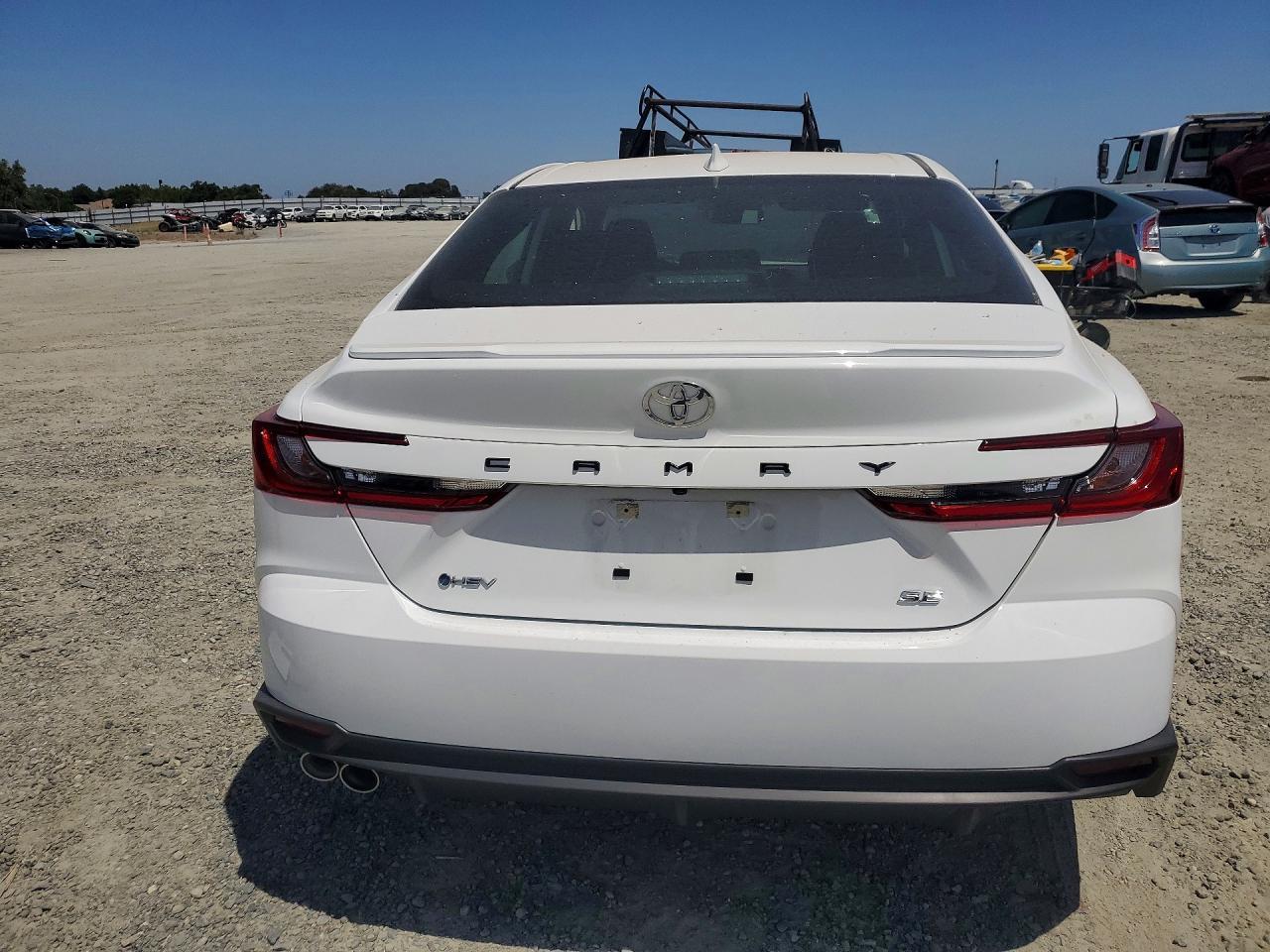 2026 Toyota Camry Se - zdjęcie 6